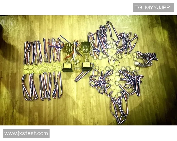 高校联赛最新积分榜FPX以54分稳居第一名争夺冠军希望